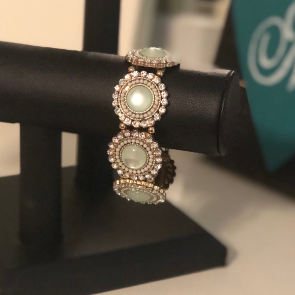 Charming Charlie - Picture 3 of 4